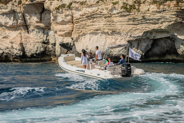 Tour of the Devil's Saddle in a rubber dinghy image