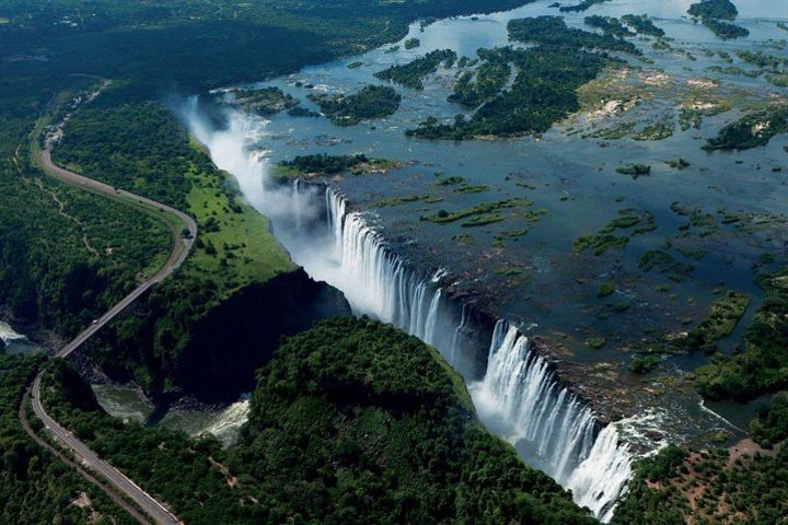 4 Day Victoria Falls and Chobe Safari image