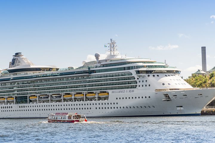 Stockholm Hop-On Hop-Off Boat image