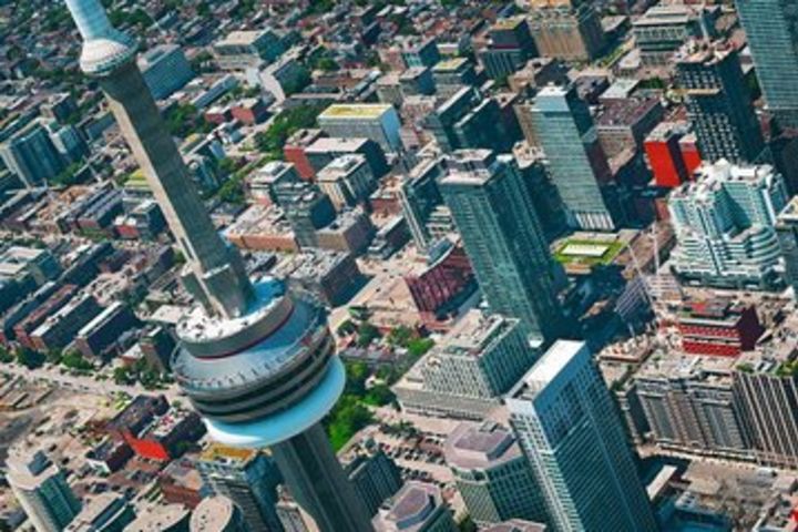 14-Minute Helicopter Tour Over Toronto image