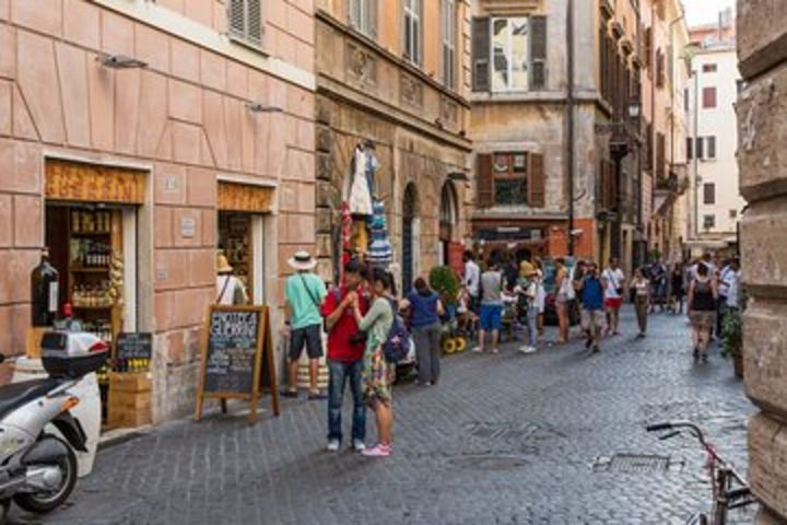 Private tour of Rome (7 / h) with English speaking guide and driver image