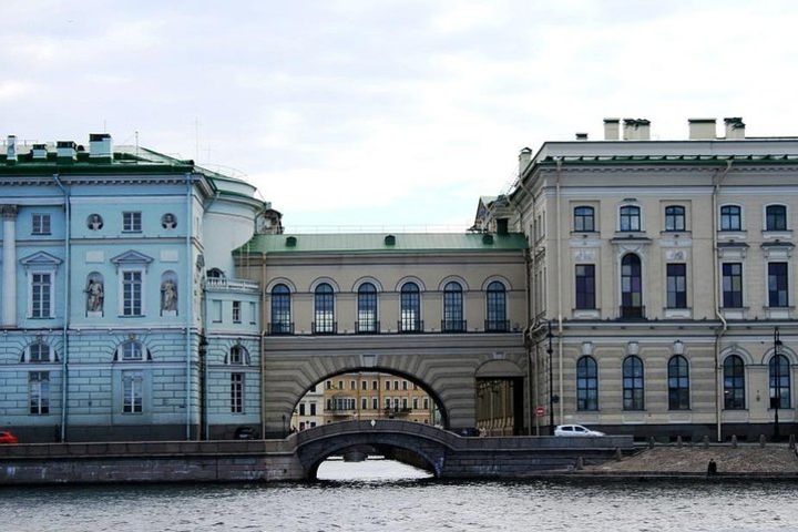 Private Evening Canal Cruise in St. Petersburg image