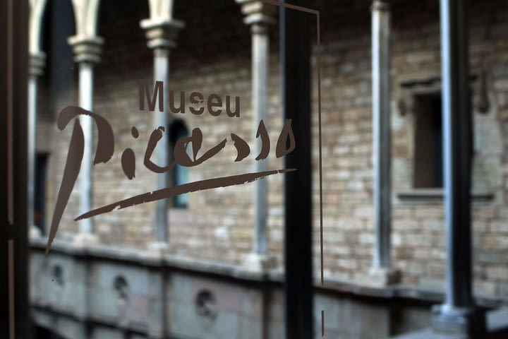 Early Picasso Museum & Gothic Quarter Tour image