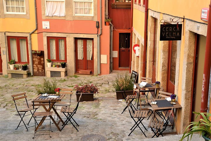 Self-guided Discovery Walk in Porto's Old Town: alleys, views and tales image