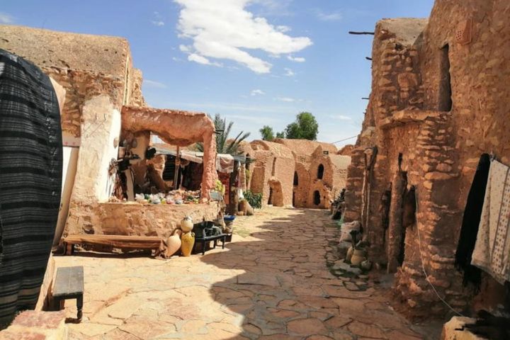 Day Trip to the Tunisian Desert: Ksar Ghilane and Tataouine image