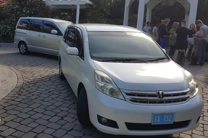 Private Airport Transfer From Uvf To All Resorts-Complimentary Beers & Water image