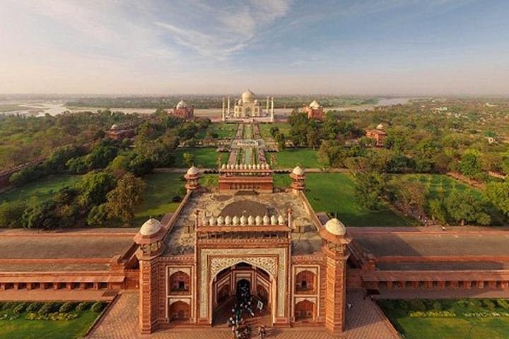 Taj Mahal Sunrise Private Day Tour From Delhi by Car image