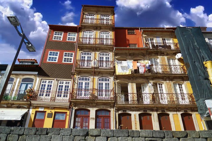 Porto city small group half-day tour Including wine tasting in cellars image