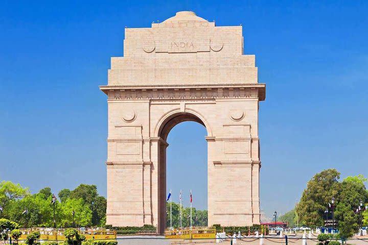 Delhi Full Day Including Old and New Delhi Private Tour image