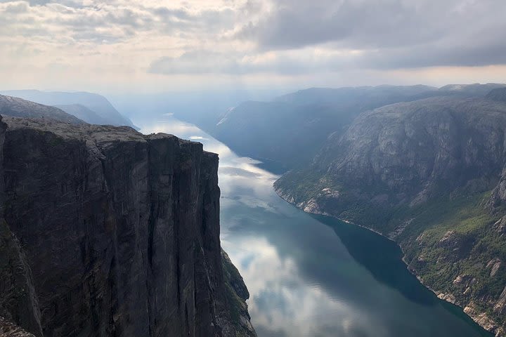 Guided hike to Kjerag and Kjeragbolten image