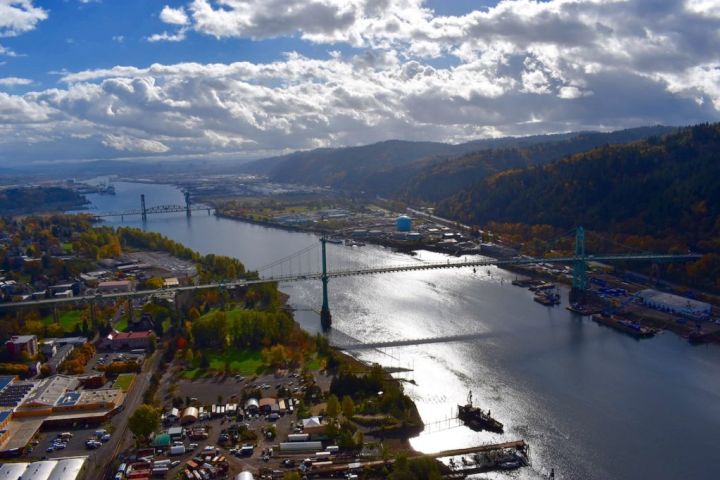 Twin Cities (Portland & Vancouver) Helicopter Tour image