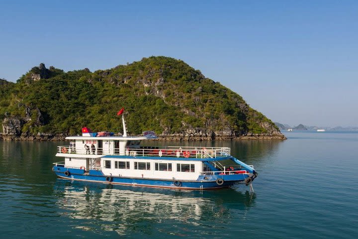 The longest duration: 8 hours cruising through Ha Long bay - Lan Ha bay  image