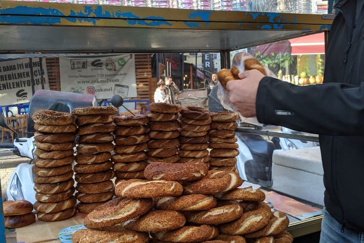 Born on the Bosphorus: Istanbul Waterside Neighborhoods image