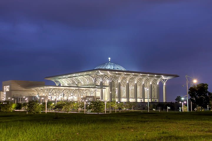 Putrajaya Half Day Tour image