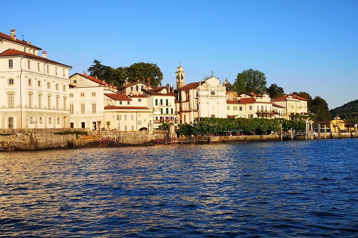 A private wintertime tour on lake Maggiore image