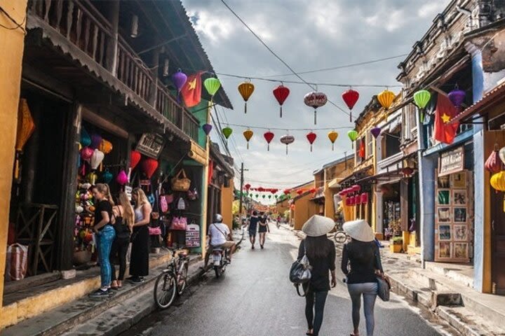 Shopping and Eating Tour in Hoi An image