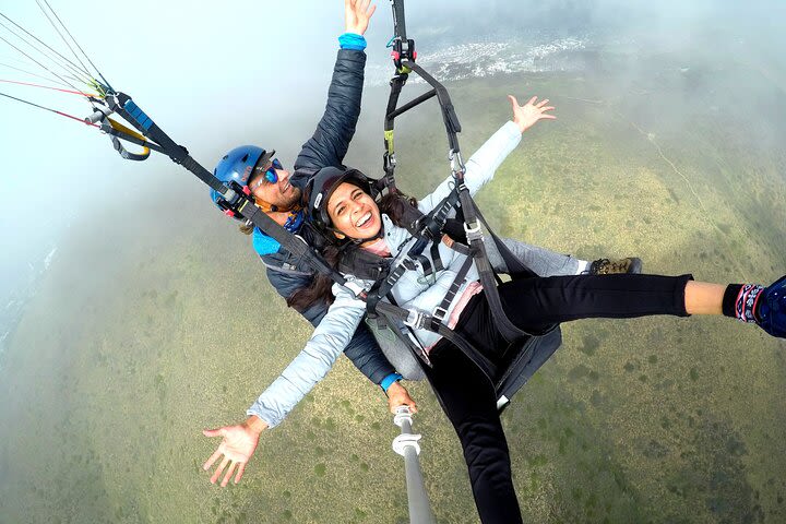 Private Exclusive Tandem Paragliding Experience in Cape Town image