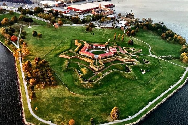 Private Baltimore Helicopter Sightseeing Tour image