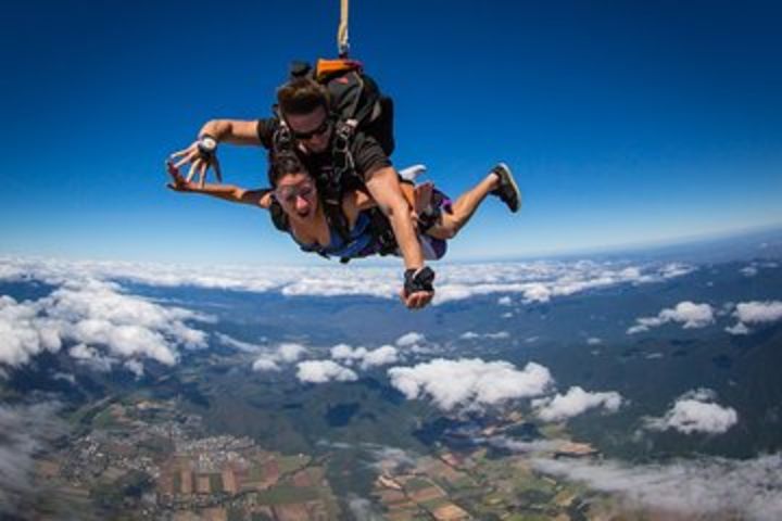 Reef and Rainforest Tandem Sky Dive in Cairns image