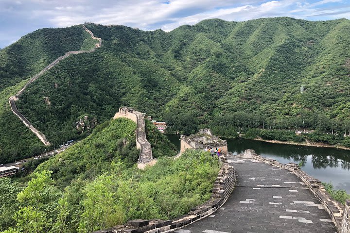 Layover Private Tour to Huanghuacheng Great Wall  image