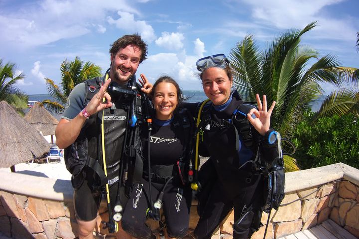 Scuba Diving in Puerto Morelos image