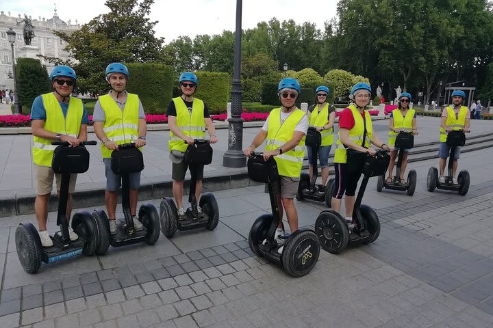 Highlights and parks in Madrid by segway image