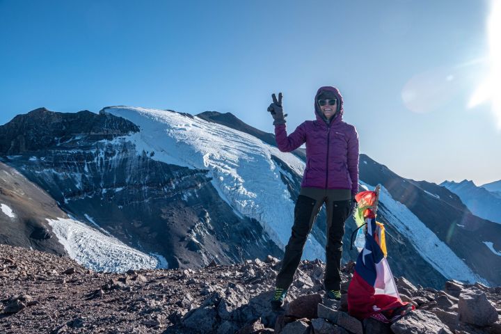 Tour Cerro Leonera: Aventura y Campamento Andino image