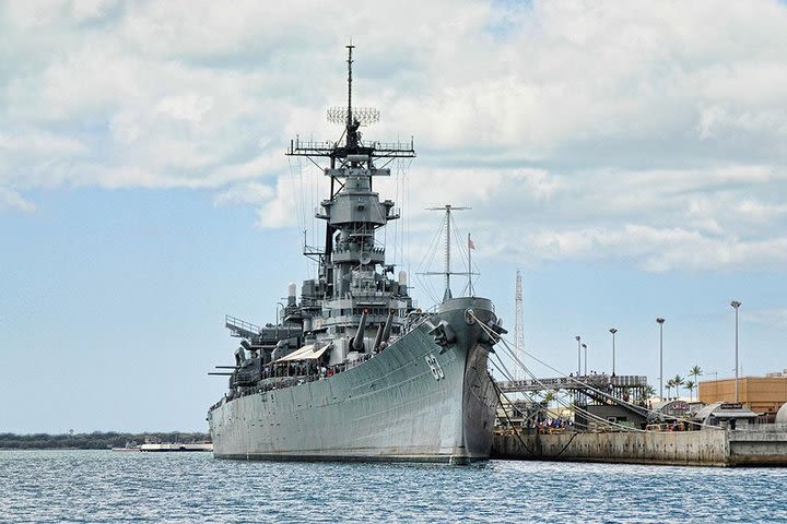 Day Trip From Maui to Oahu: Pearl Harbor Heroes Adventure image