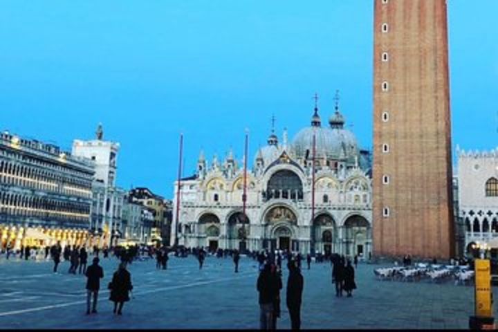 two-hour walk from Rialto to San Marco between history, traditions and art image