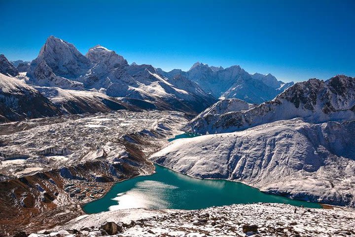 Gokyo Lake trek(gokyori trek, Chola pass trek, Renjola pass trek) image