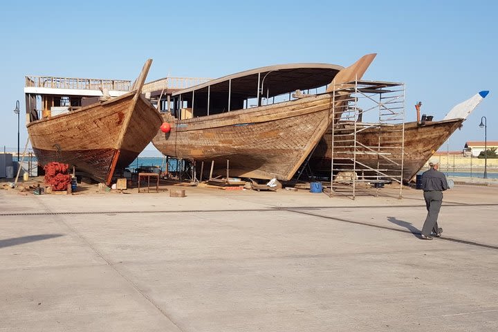 Explore North of Qatar: Visit Zubarah Fort and Fishing Town of Al Khor image