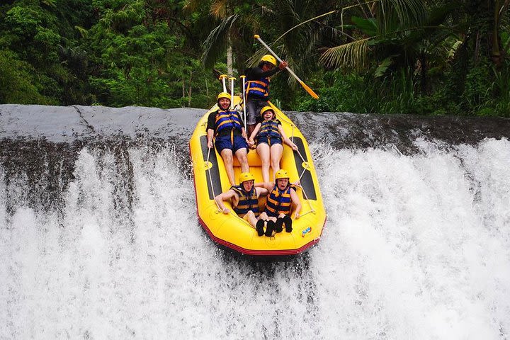 Telaga Waja White Water Rafting - With No Step or Stair : Bali Best Adventures image