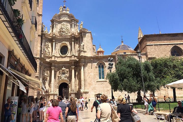 Valencia Historical Walking Tour with Traditional Meal image