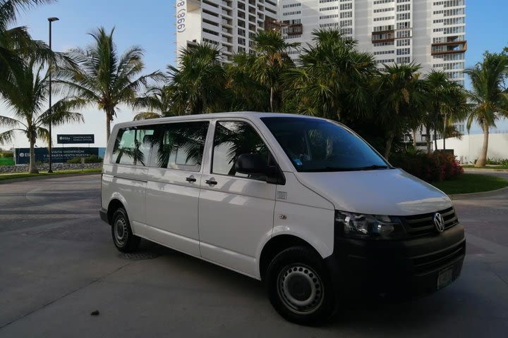 Private AC Airport Transfer to Playa del Carmen image