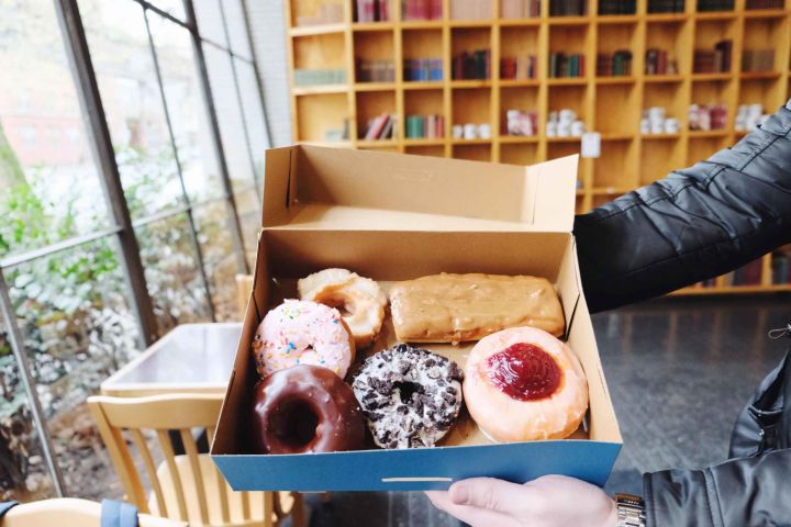 Seattle: Guided Delicious Donut Tour with Tastings image