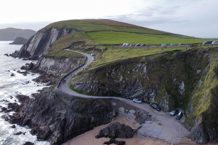 Dingle: Slea Head Drive Tour 3hr- Personal Chauffeur Guide image