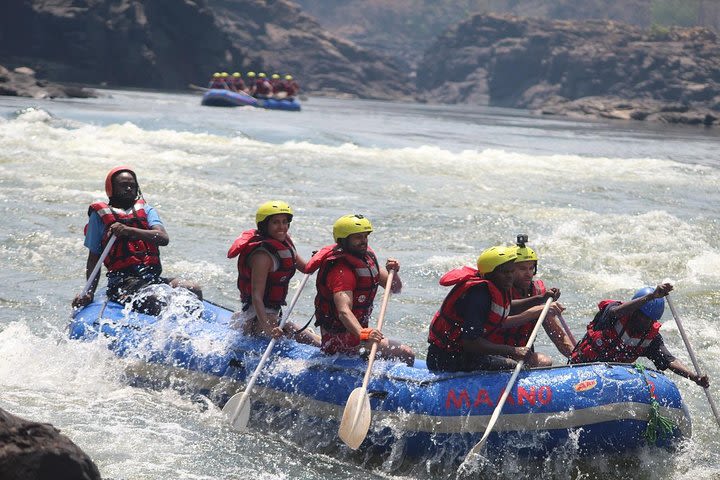 Full Day: Zambezi Whitewater Rafting 1-25 image