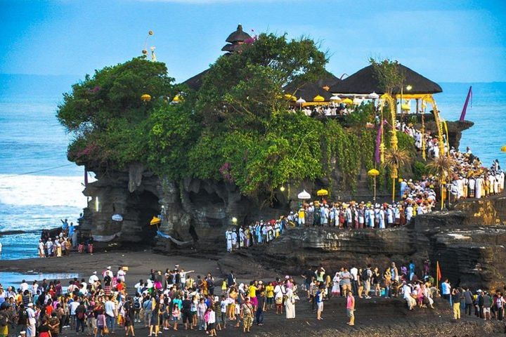 Private Tour Tanah Lot Temple & Uluwatu Sunset (Include All Tickets Entrance) image