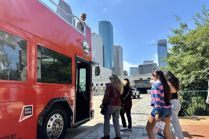 Houston's Official City & Mural Tour image