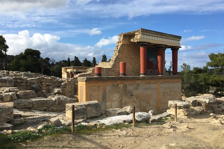 Labyrinth of Knossos Skip-the-Line Ticket with Tour Guide image