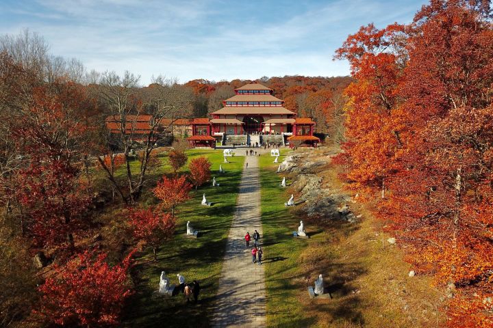 Chuang Yen Monastery & Woodbury Outlets Tour image