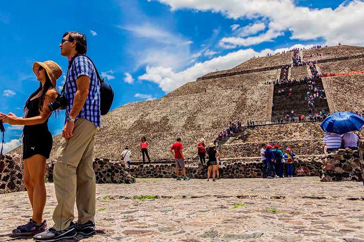 Teotihuacan Pyramids, guadalupe shrine and Mexico city tour panoramic (1 day) image