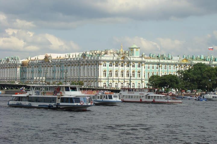 One day tour of St. Petersburg. Hermitage and Peterhof 10 hours image