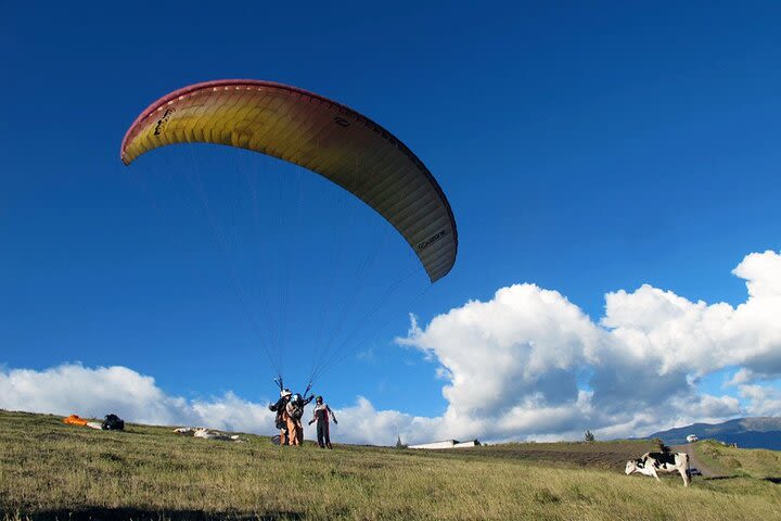 Ecuador Paragliding Baños image