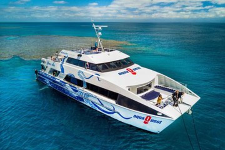 Great Barrier Reef Diving and Snorkeling Cruise from Cairns image