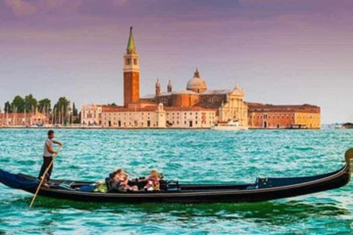 Venice: Private Gondola Tour - 30 minutes image