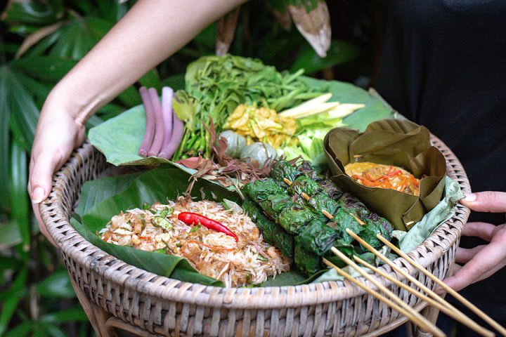 Old Siem Reap Food Tour: Sunset Tour by Tuk-tuk image