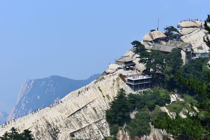 1-Day Private Tour: Mount Huashan With the Lunch from Xi'an image