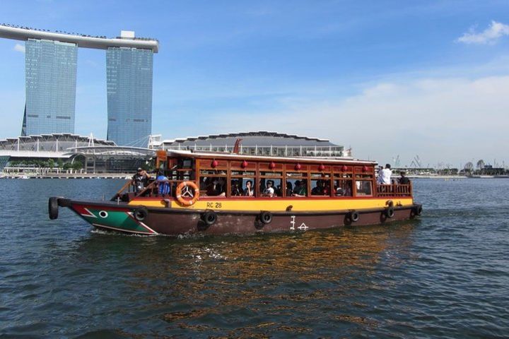 Chinatown After Dark with Trishaw Ride, Bumboat & Dinner image