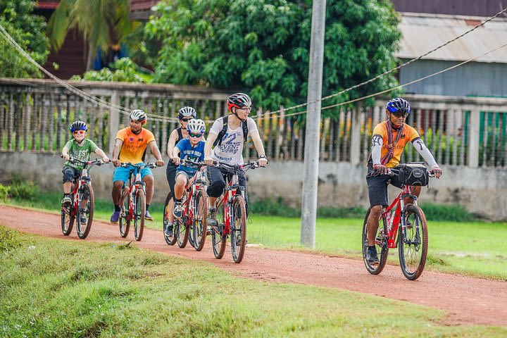 Cycle and Explore the Countryside image